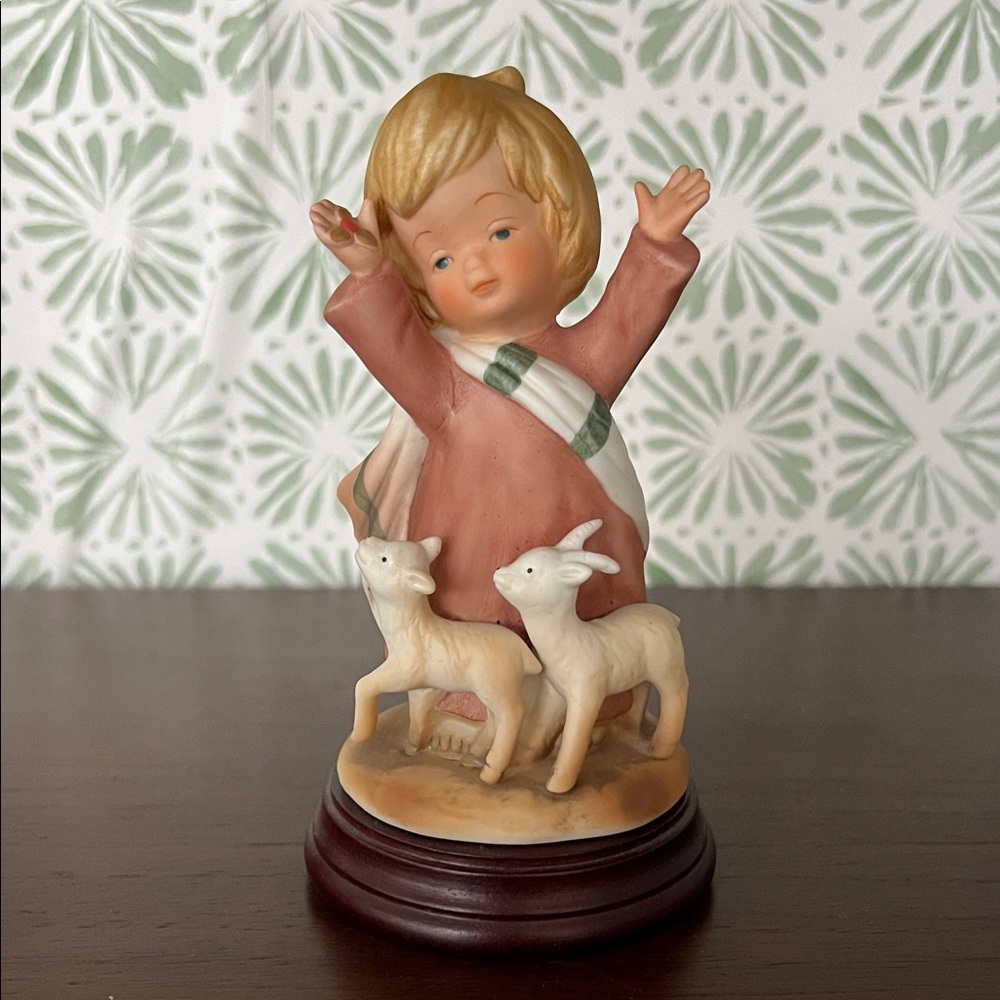 Noah Little Bible Friends Statue